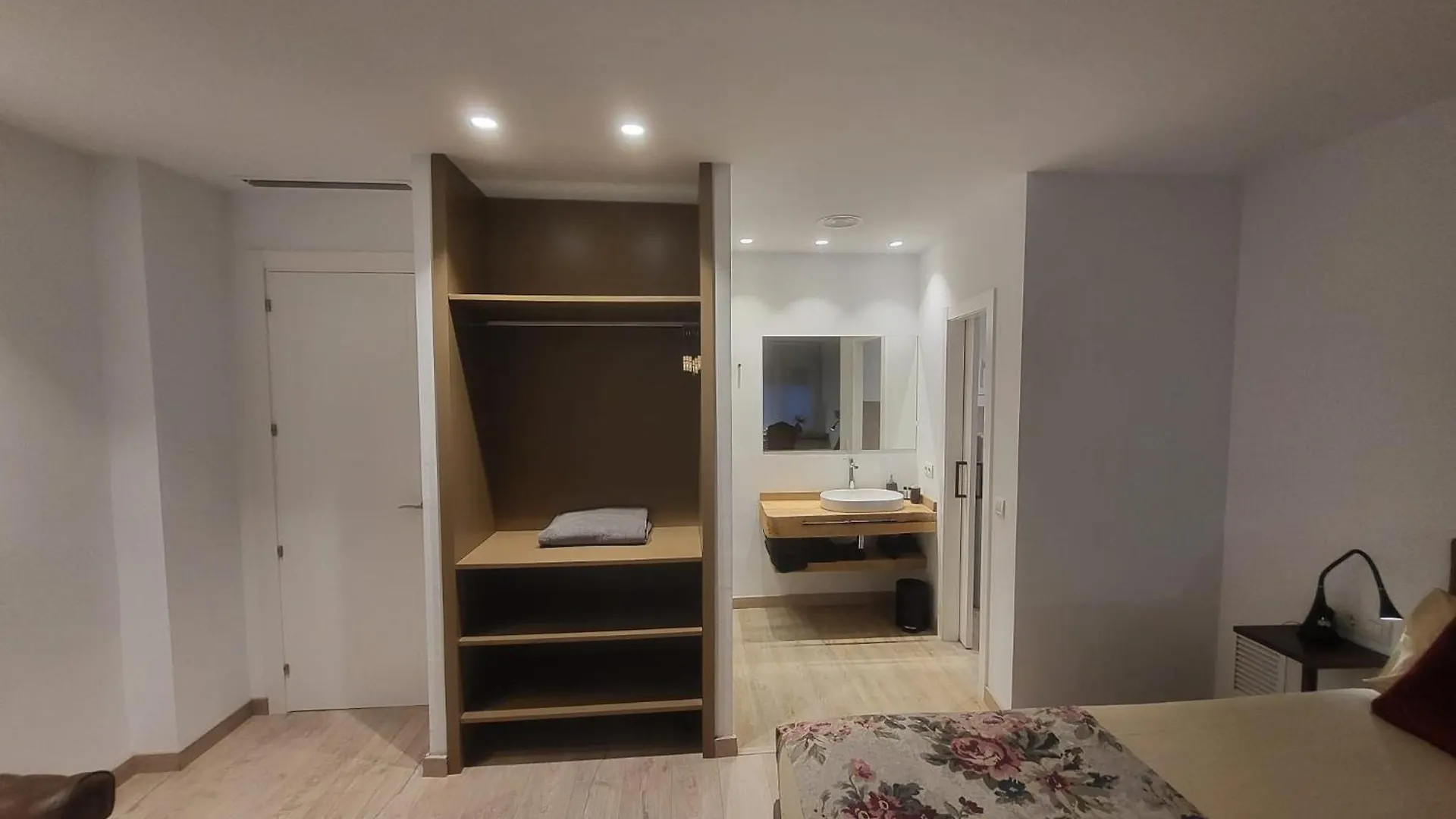 Turistic Girona - Piso de 3 habitaciones